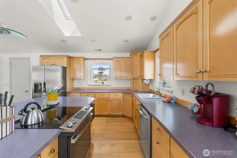 511 Dune Crest Drive Westport WA 98595