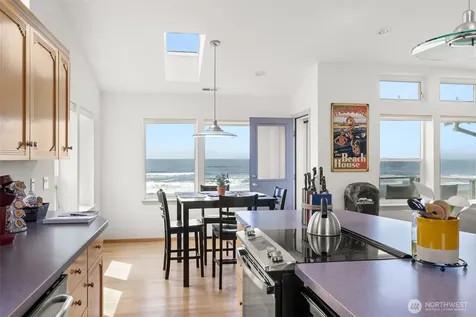 511 Dune Crest Drive Westport WA 98595