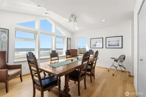 511 Dune Crest Drive Westport WA 98595
