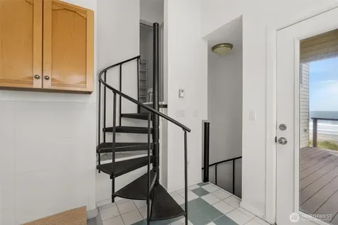 511 Dune Crest Drive Westport WA 98595