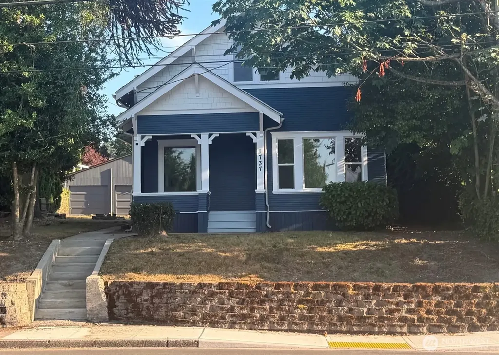 1737 6th Street Bremerton WA 98337