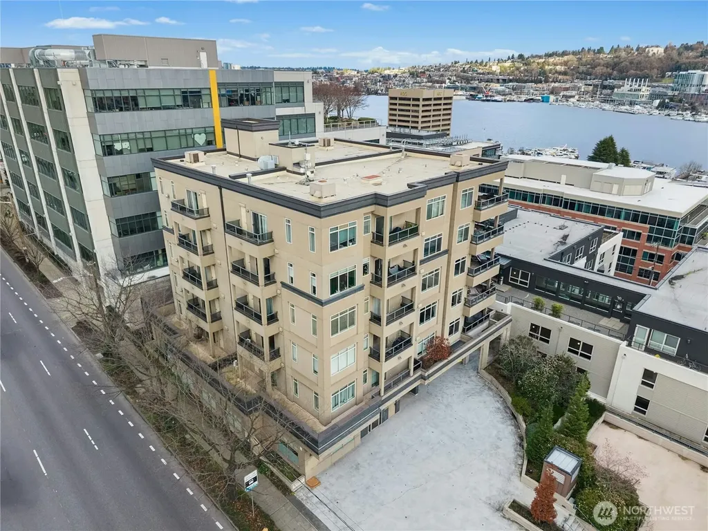 1000 N Aurora Avenue Seattle WA 98109