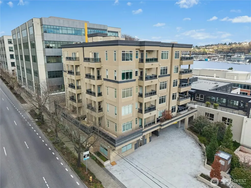 1000 N Aurora Avenue Seattle WA 98109