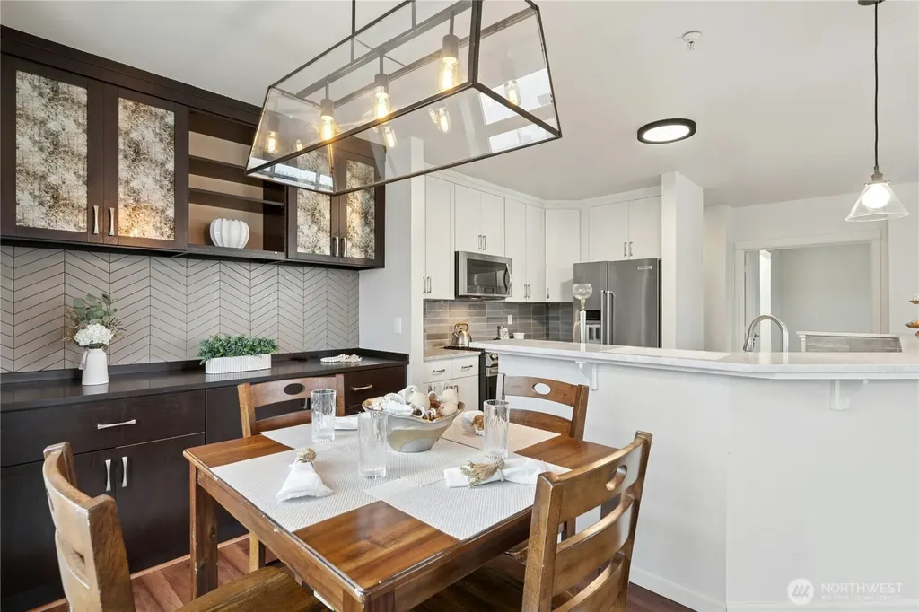 1000 N Aurora Avenue Seattle WA 98109