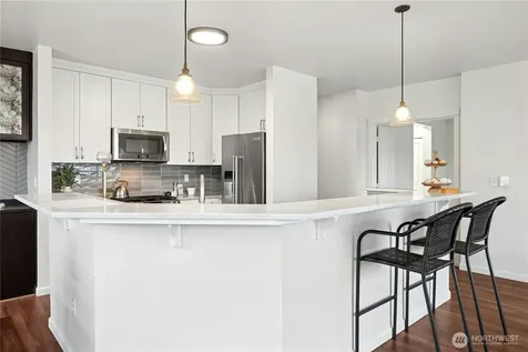 1000 N Aurora Avenue Seattle WA 98109