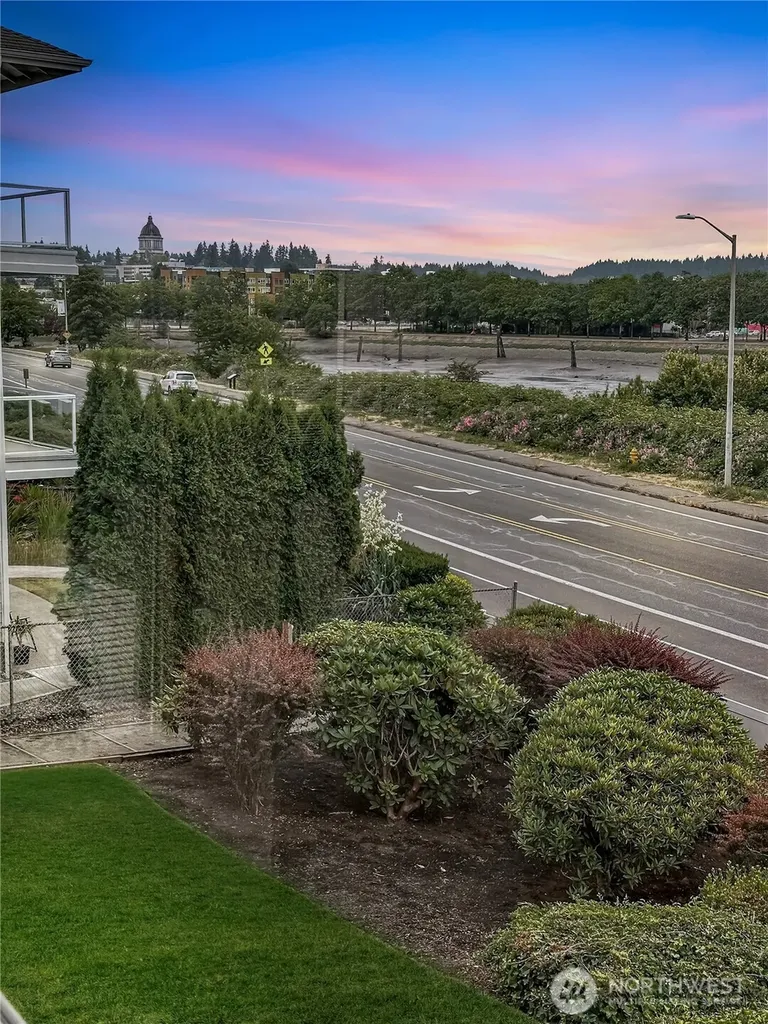 900 East Bay Drive NE Olympia WA 98506
