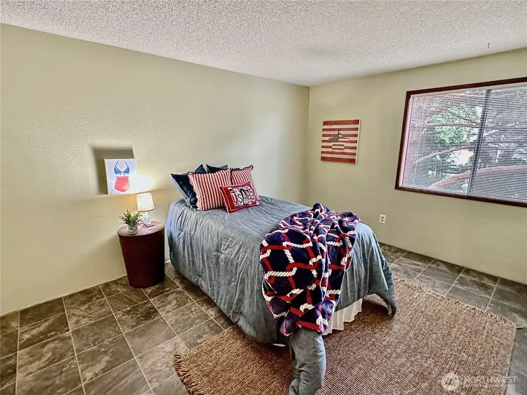 900 East Bay Drive NE Olympia WA 98506