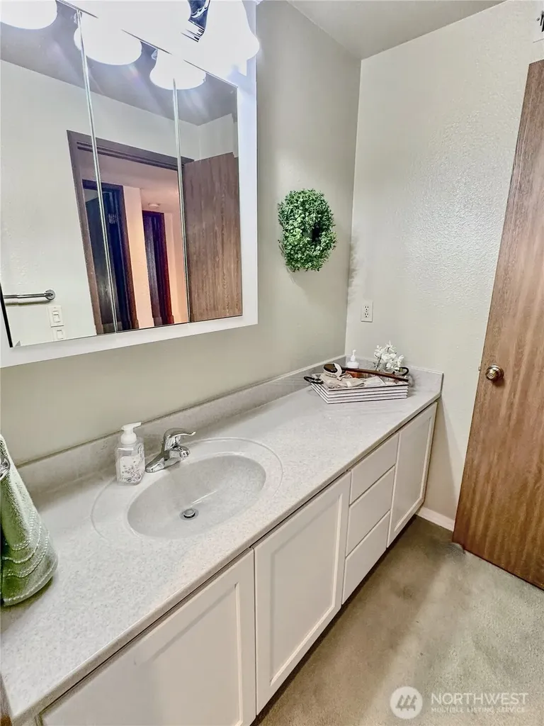 900 East Bay Drive NE Olympia WA 98506