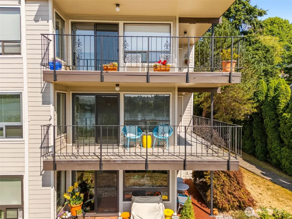 900 East Bay Drive NE Olympia WA 98506