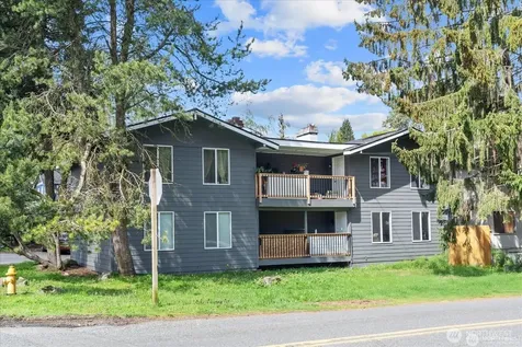 10443 17th Avenue SW Seattle WA 98146