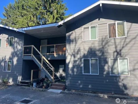 10443 17th Avenue SW Seattle WA 98146