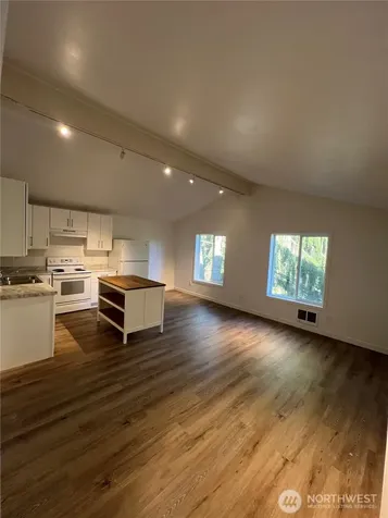 10443 17th Avenue SW Seattle WA 98146