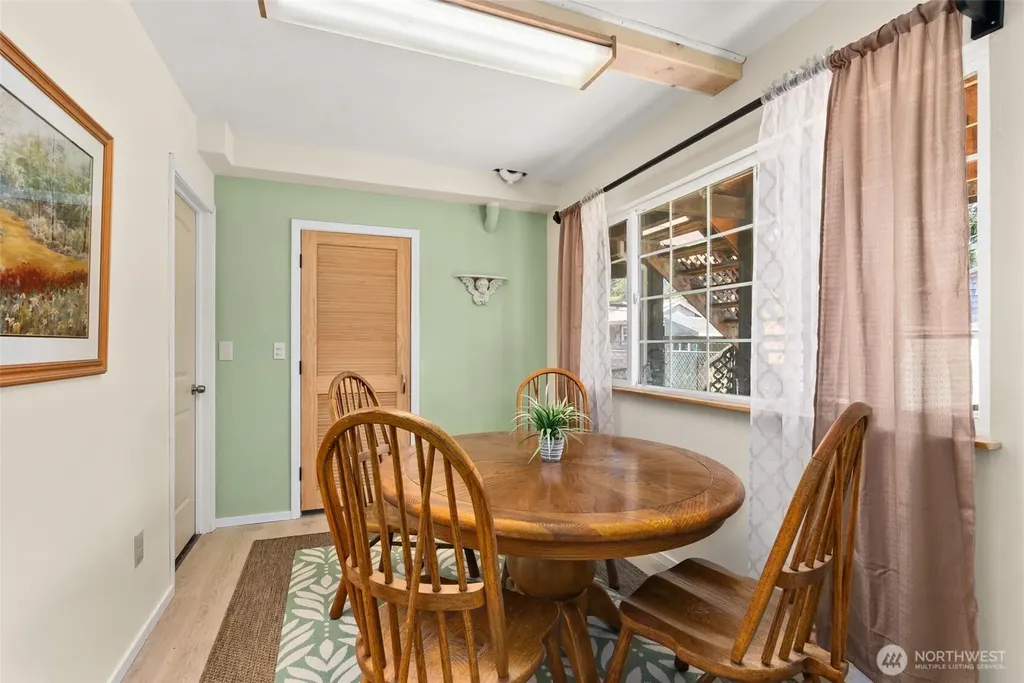 2098 State Route 105 Grayland WA 98547