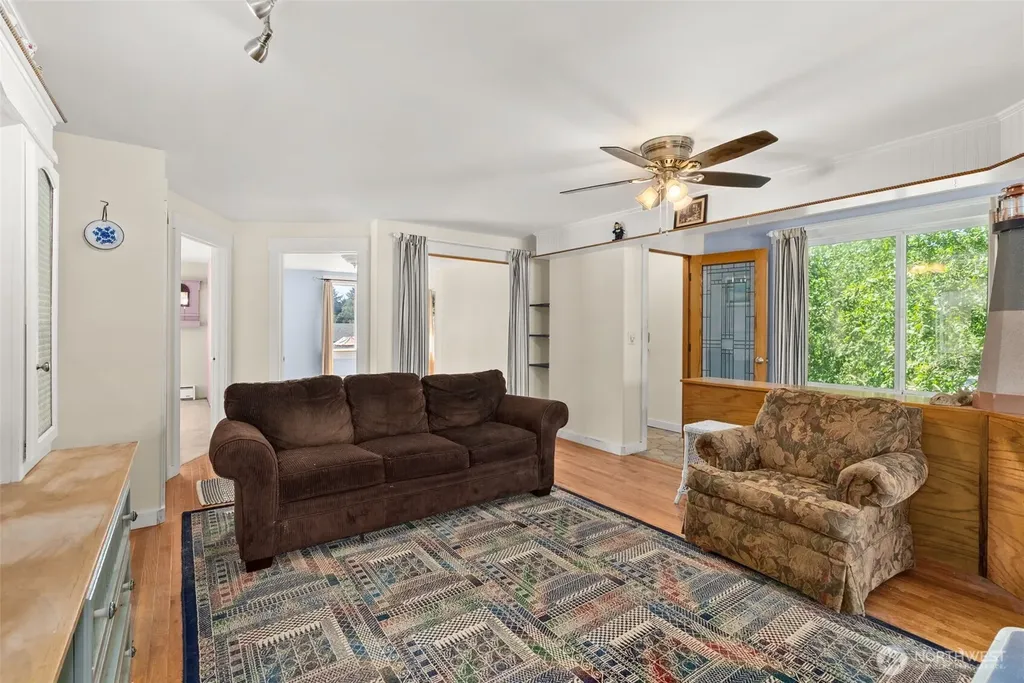 2098 State Route 105 Grayland WA 98547