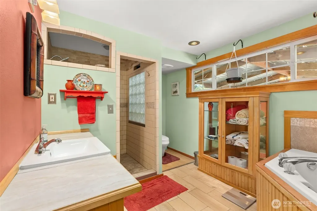 2098 State Route 105 Grayland WA 98547
