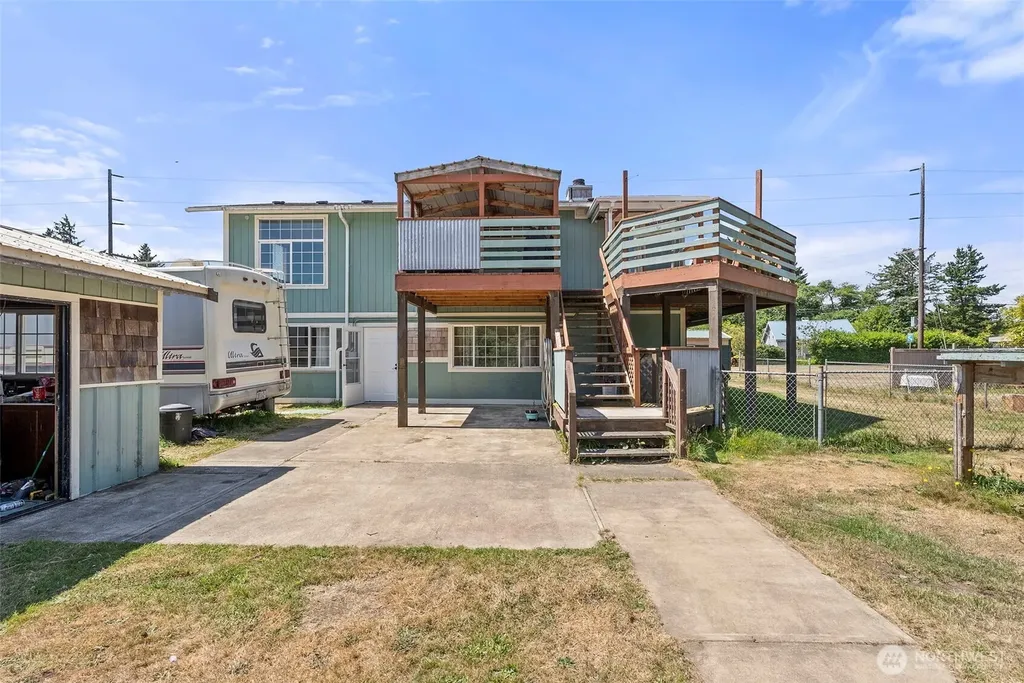 2098 State Route 105 Grayland WA 98547