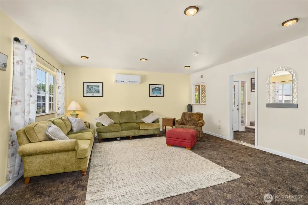 2098 State Route 105 Grayland WA 98547