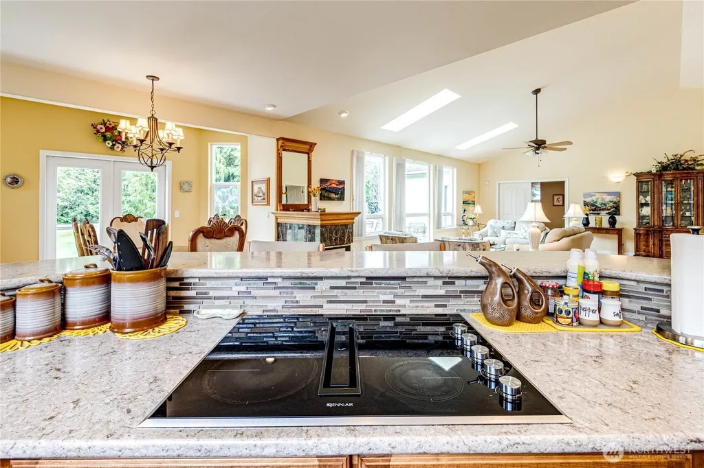 105 14th Court Sequim WA 98382