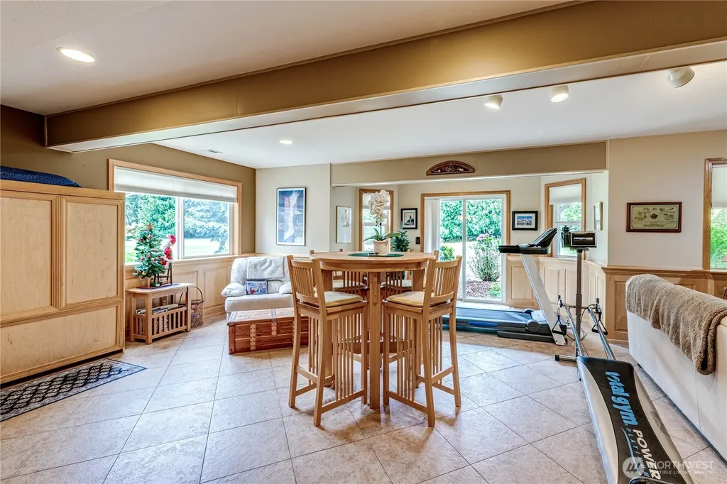 105 14th Court Sequim WA 98382