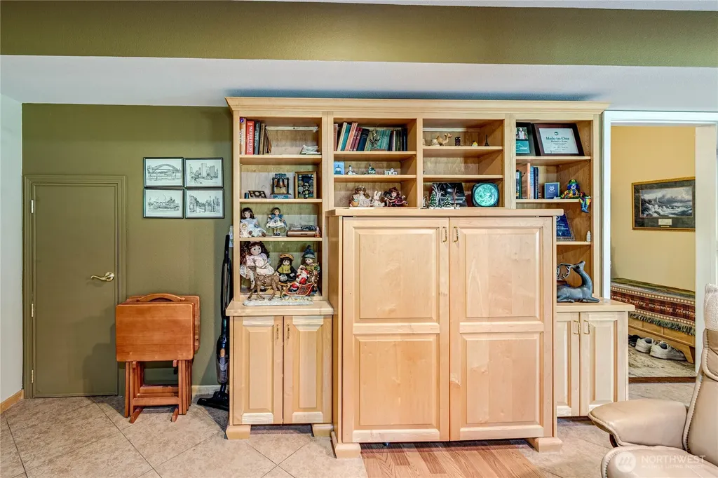 105 14th Court Sequim WA 98382