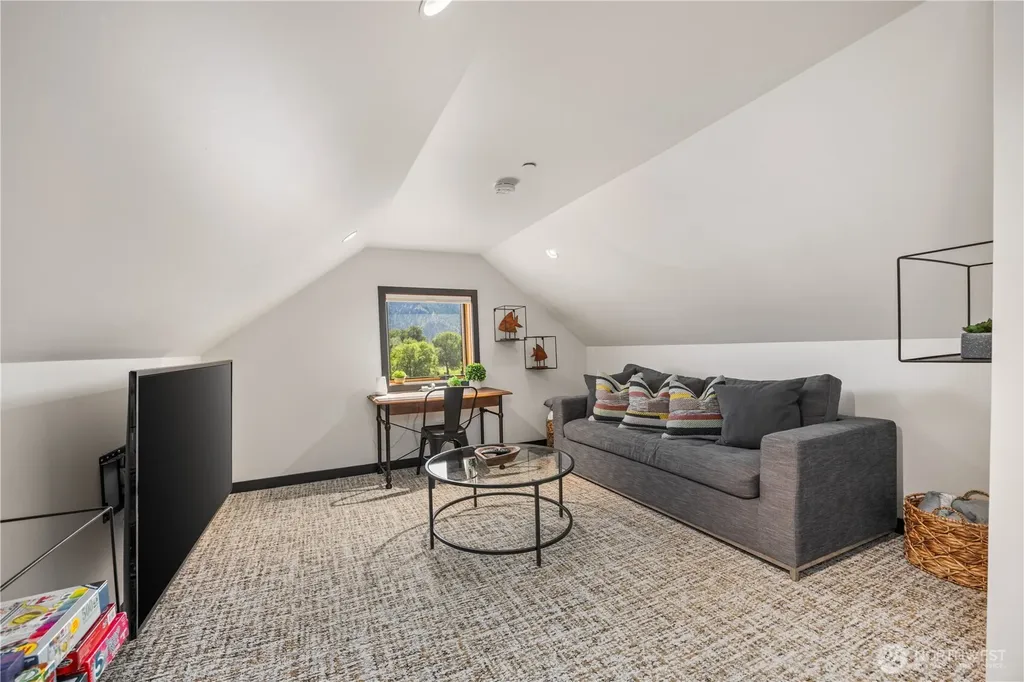1 Ponderosa Court Manson WA 98831