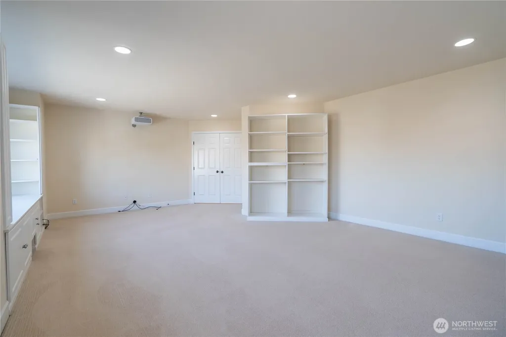 23829 SE 2nd Place Sammamish WA 98074
