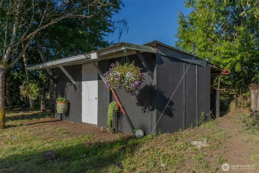 9015 183rd Avenue SW Rochester WA 98579