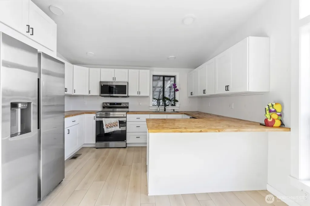 9015 183rd Avenue SW Rochester WA 98579