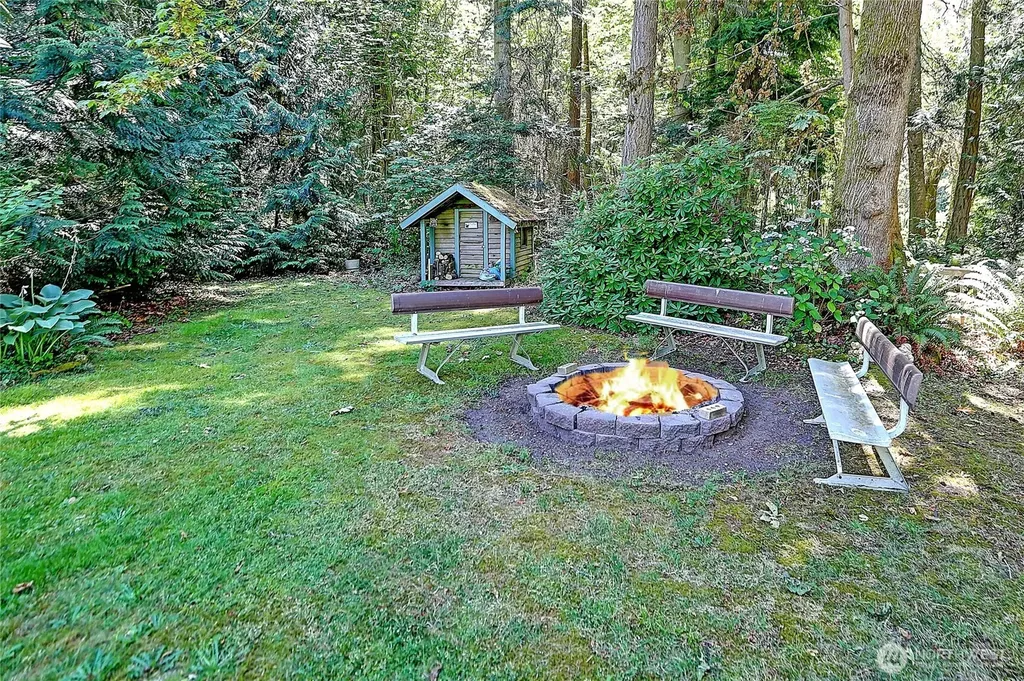 2289 Moody Lane Camano Island WA 98282