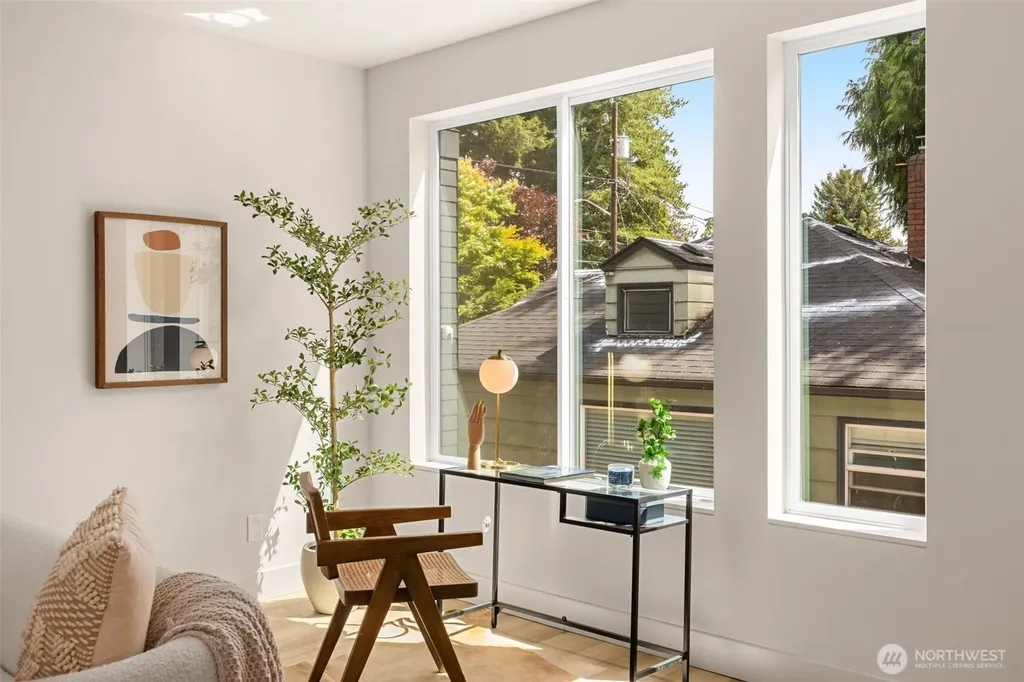 10331 Ashworth Avenue N Seattle WA 98133