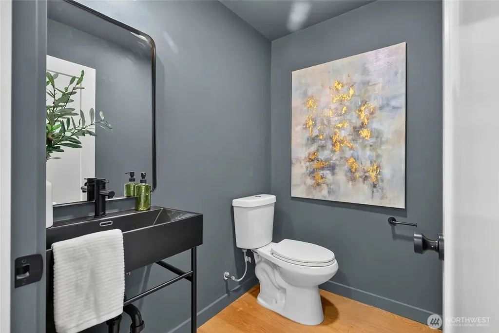 3152 NE 82nd Street Seattle WA 98115