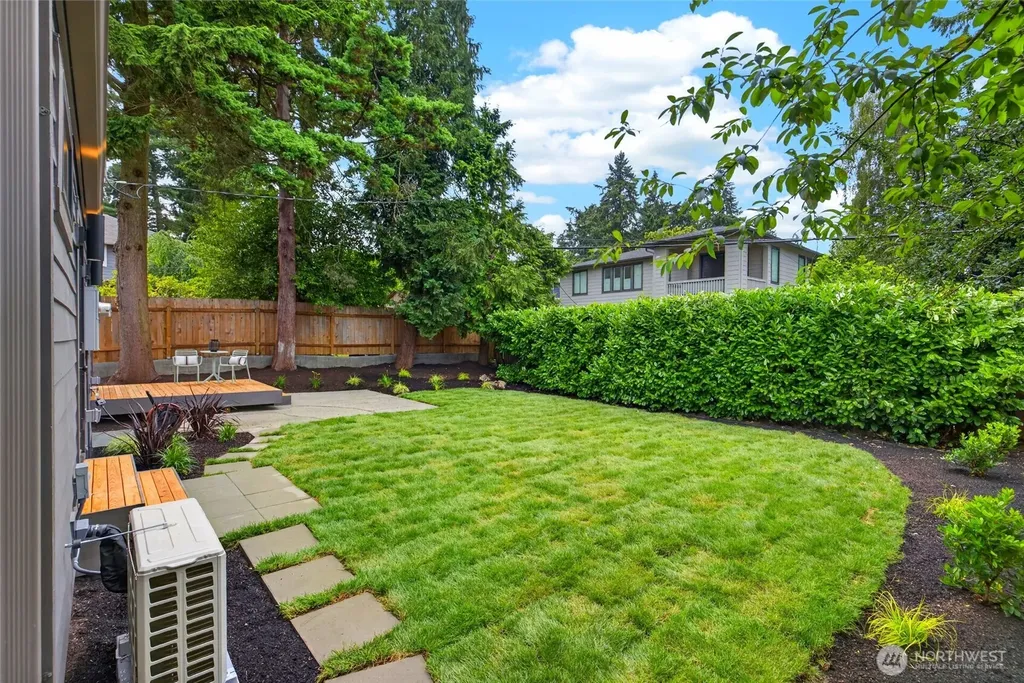 3152 NE 82nd Street Seattle WA 98115