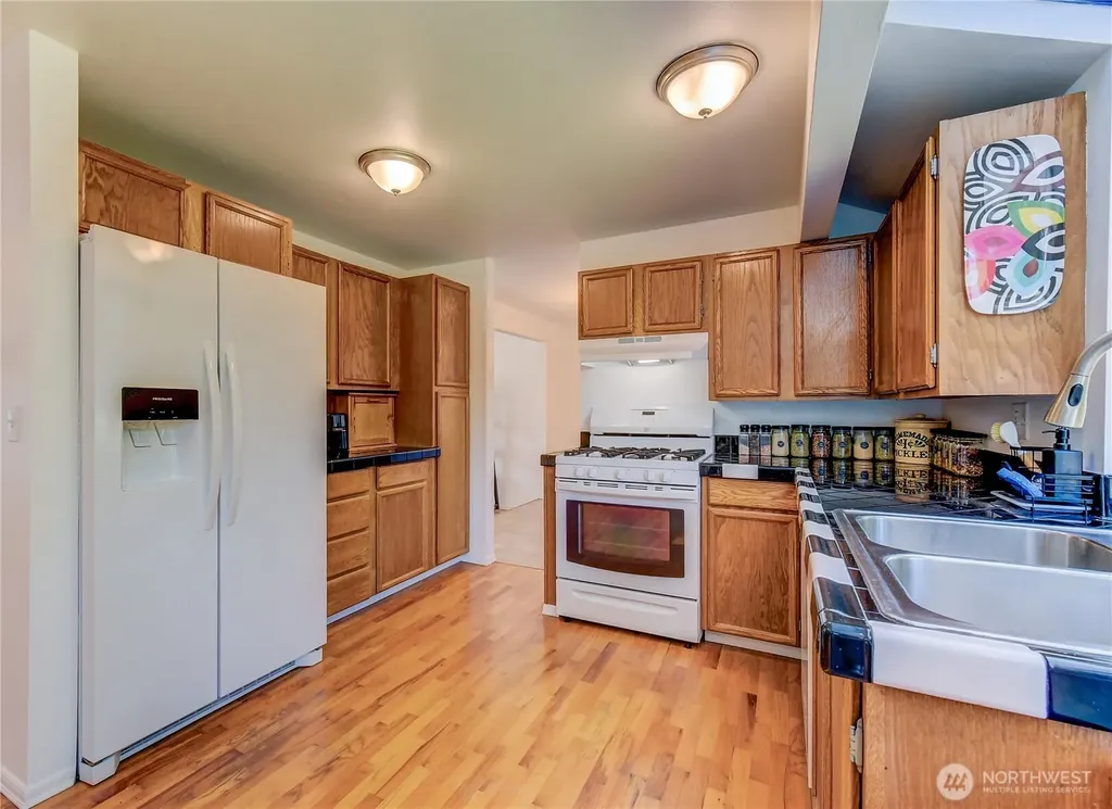 1125 S 23rd Renton WA 98055