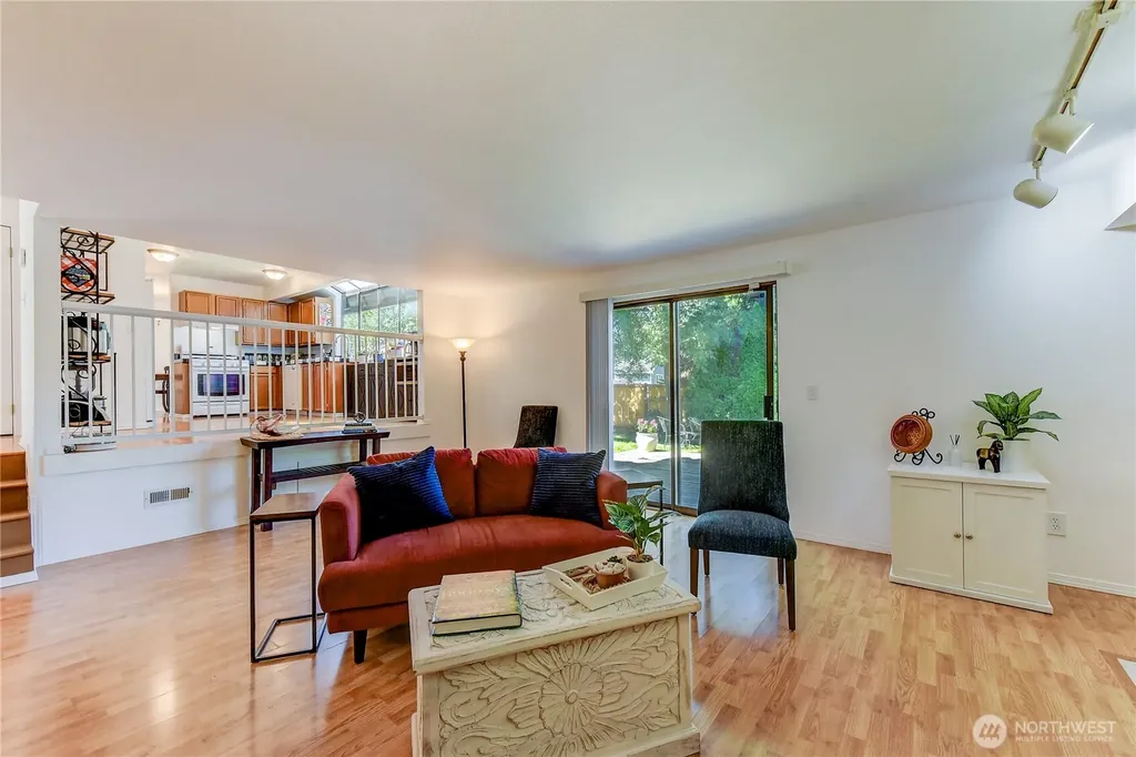 1125 S 23rd Renton WA 98055