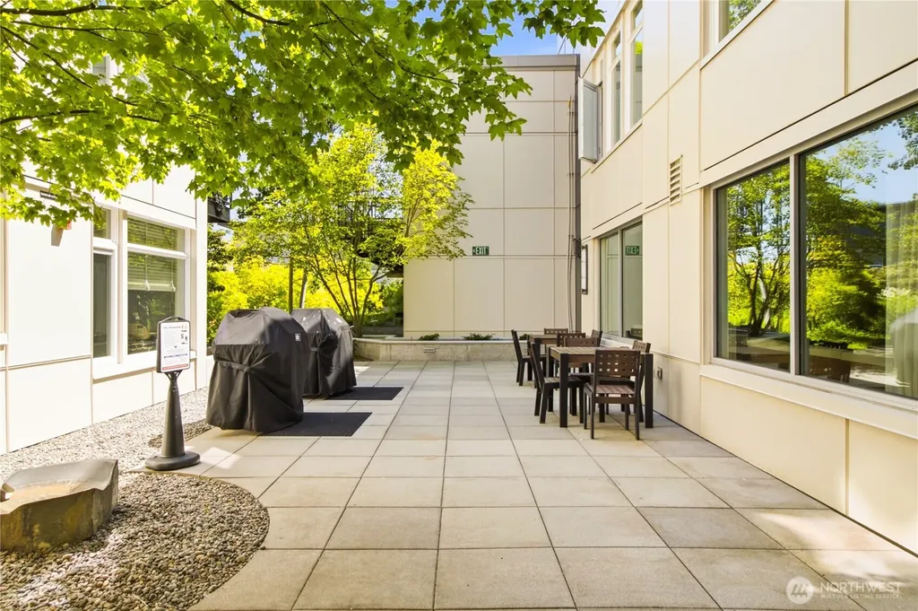 15100 6th Avenue SW Burien WA 98166