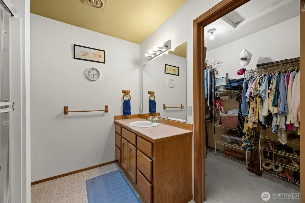 2711 148th Street SW Lynnwood WA 98087