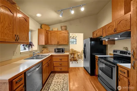 2711 148th Street SW Lynnwood WA 98087