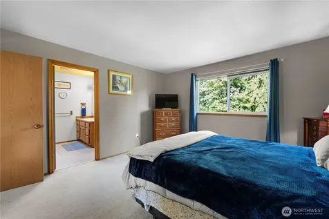 2711 148th Street SW Lynnwood WA 98087