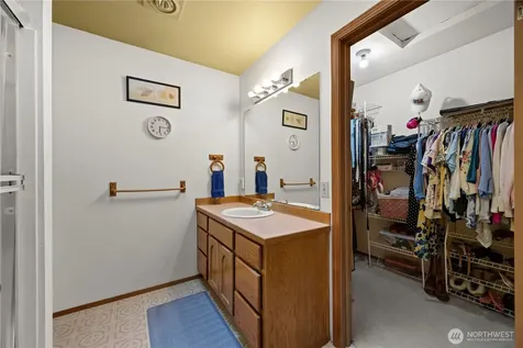 2711 148th Street SW Lynnwood WA 98087