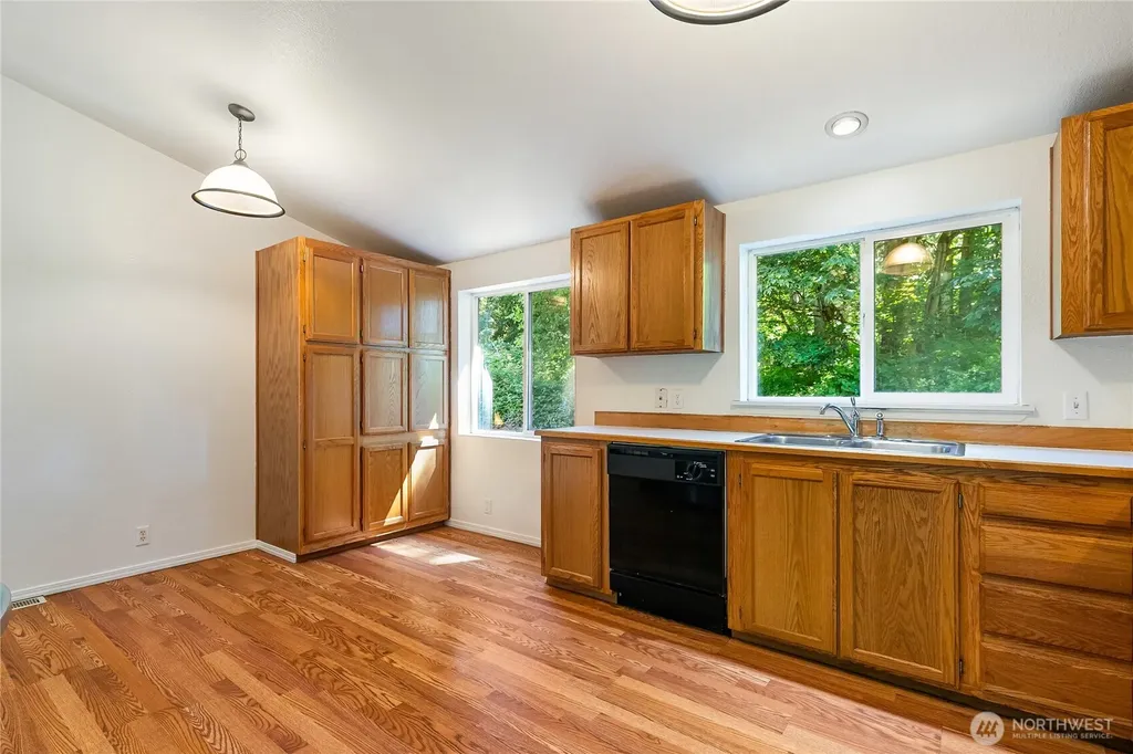 390 Van Wyck Road Bellingham WA 98226