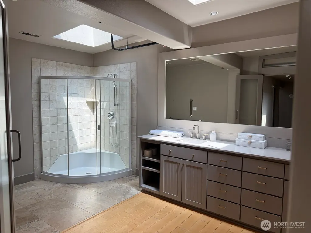 2233 1st Avenue S Seattle WA 98134