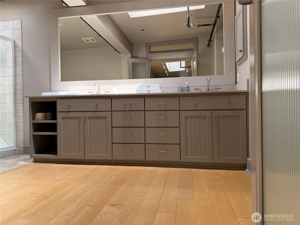 2233 1st Avenue S Seattle WA 98134