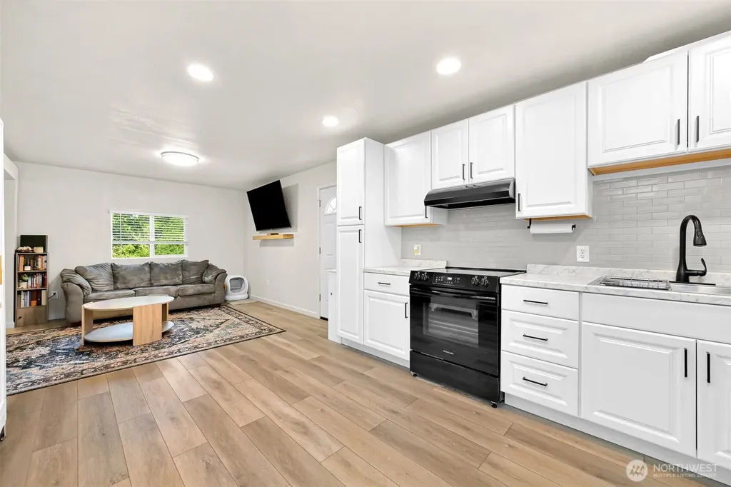 4621 East Street Blaine WA 98230
