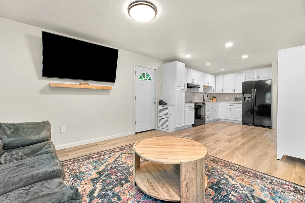 4621 East Street Blaine WA 98230