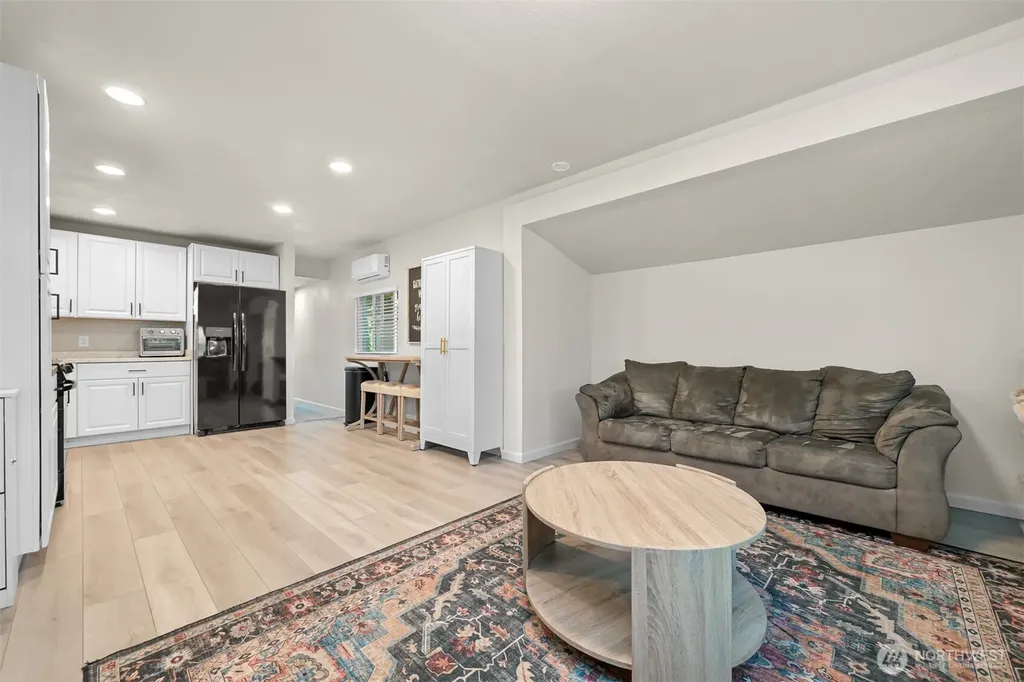 4621 East Street Blaine WA 98230