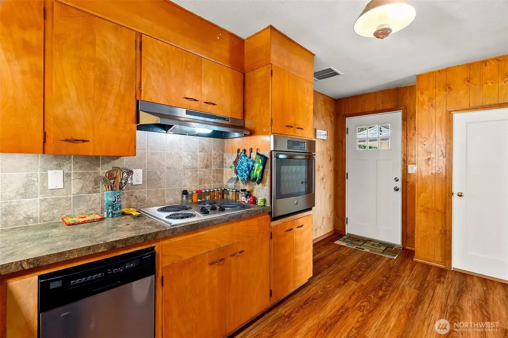 3736 Sunset Beach Drive NW Olympia WA 98502
