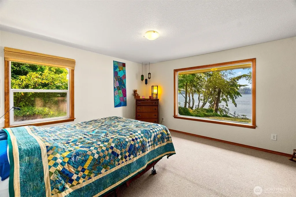 3736 Sunset Beach Drive NW Olympia WA 98502