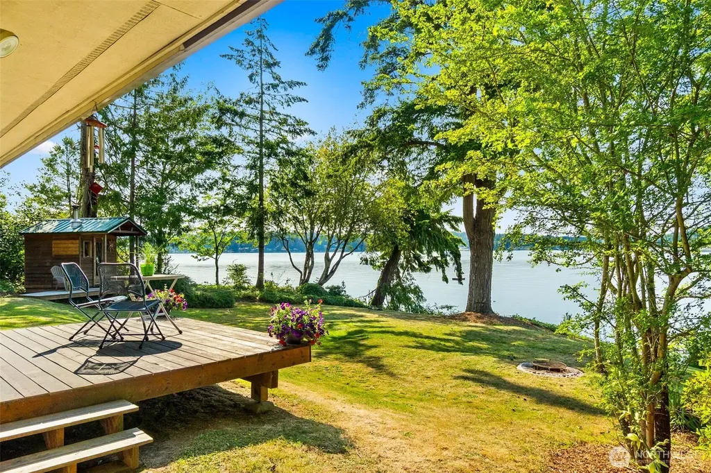 3736 Sunset Beach Drive NW Olympia WA 98502