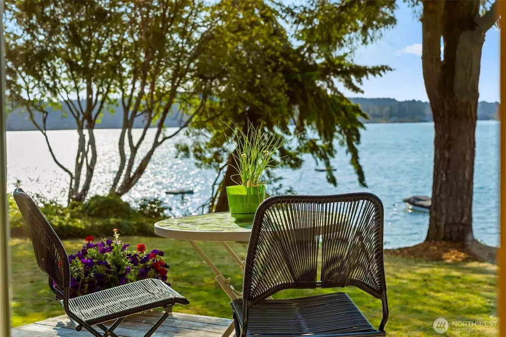 3736 Sunset Beach Drive NW Olympia WA 98502
