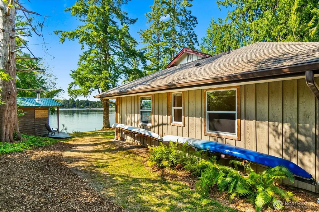 3736 Sunset Beach Drive NW Olympia WA 98502